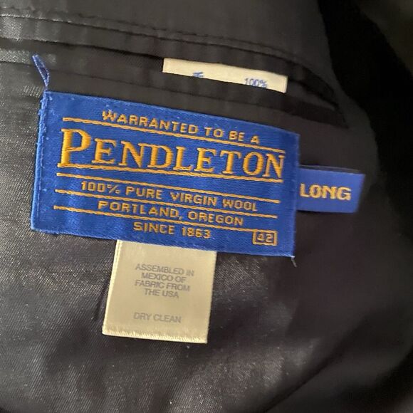Pendleton Mens Wool Blazer Size 42L Jacket 2-Button Navy Blue Gold Buttons - Picture 4 of 12